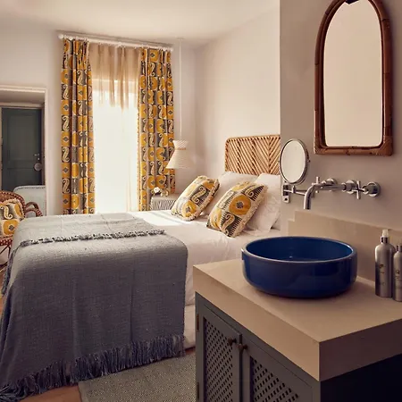 Cristine Bedfor Boutique 5*