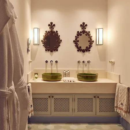 Cristine Bedfor Boutique 5*