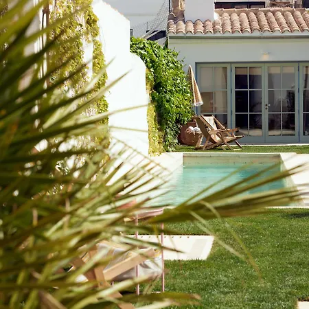 Cristine Bedfor Boutique 5*
