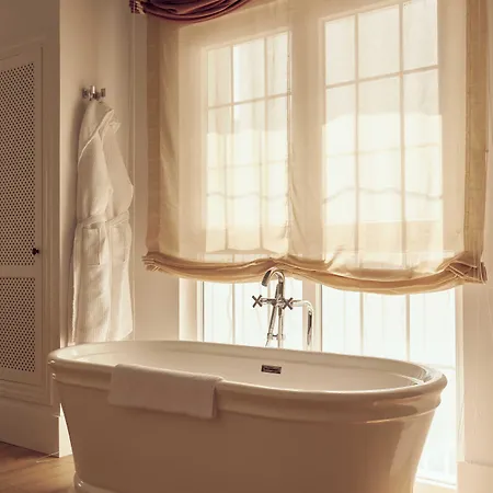 Cristine Bedfor Boutique Hotel