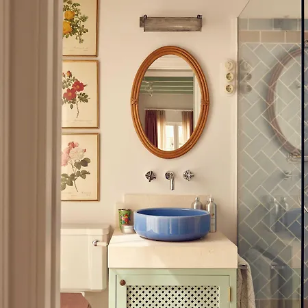 Cristine Bedfor Boutique 5*